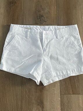 Lilly Pulitzer Women's Textured White Shorts - Classic Waistband